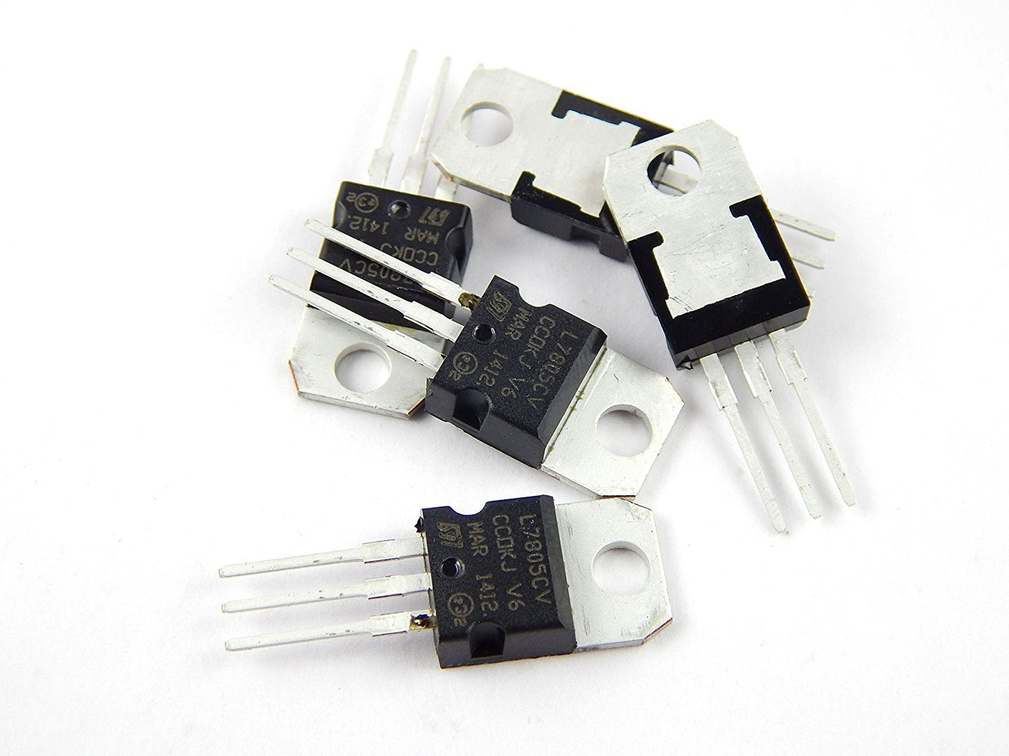 Lm7805 Voltage Regulator Ic + 5V (1.5A) Pack of 10